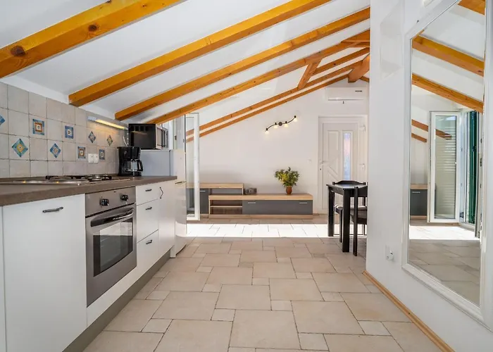 Gostinjska kuća Abbalina 3*